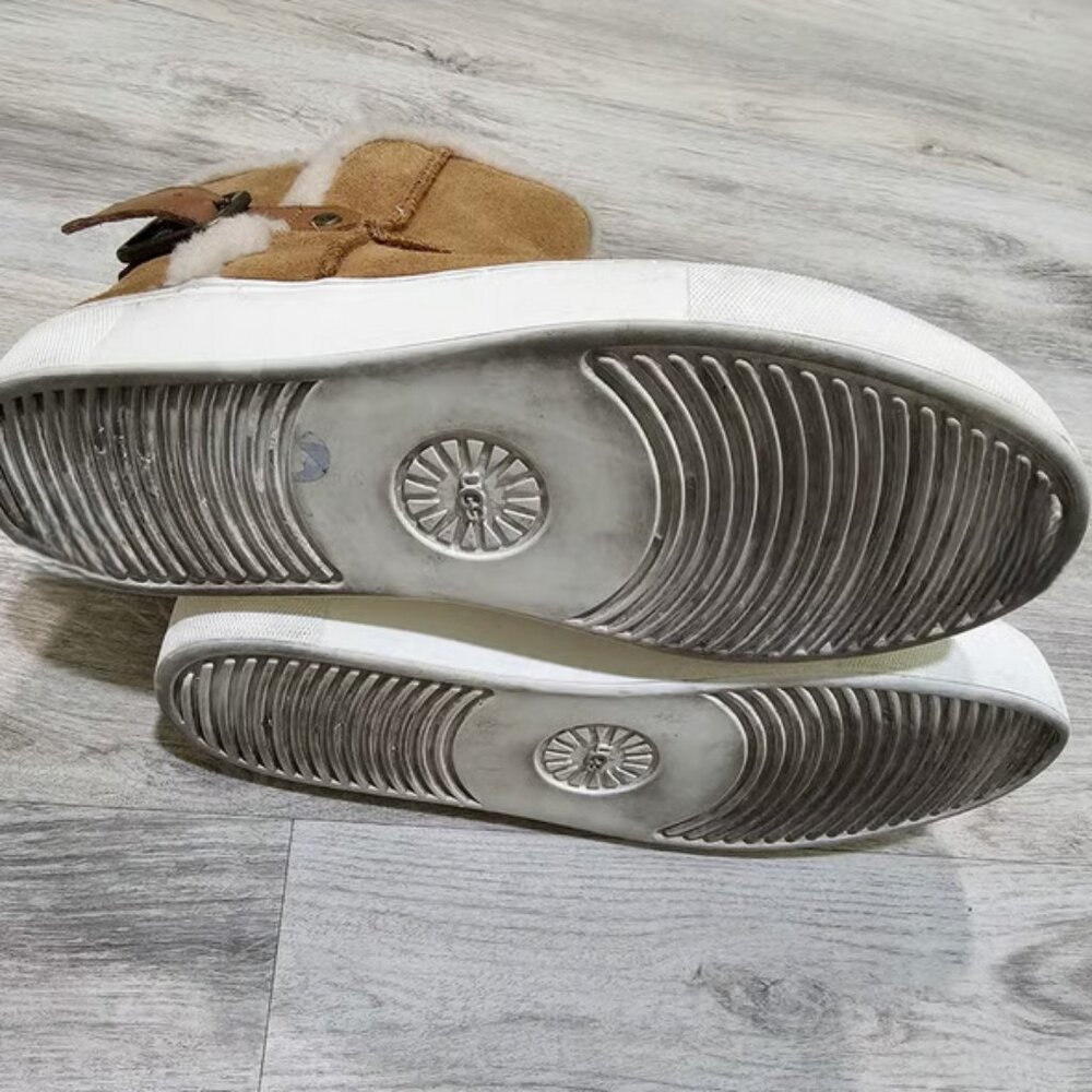 Uggs Short Boot With Buckle Size 7 - image 5